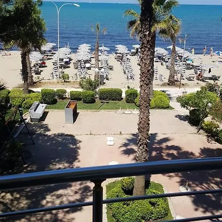 Mali I Robit Beachfront * Golem