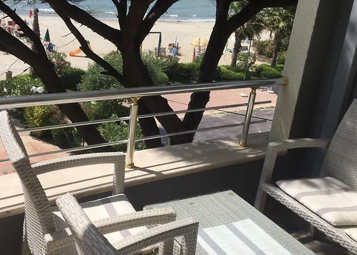 公寓 Mali I Robit Beachfront 格勒姆