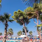 Mali I Robit Beachfront * Golem (Tirana)