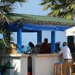 Mali I Robit Beachfront Apartment