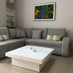 Mali I Robit Beachfront Appartement Golem (Tirana)