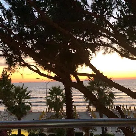 Lejlighed Mali I Robit Beachfront *