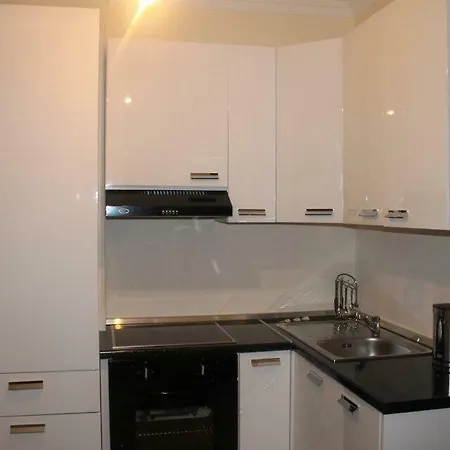 Mali I Robit Beachfront Apartmán Golem (Tirana)