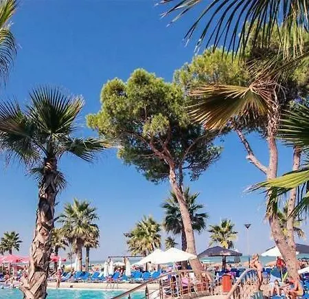 Mali I Robit Beachfront * غوليم