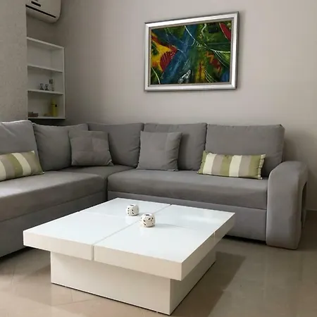 Mali I Robit Beachfront Apartmán Golem (Tirana)