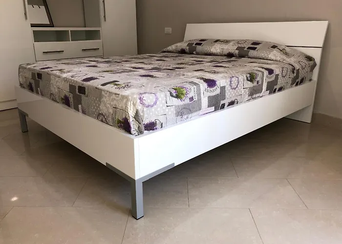 Mali I Robit Beachfront Lejlighed Golem (Tirana)