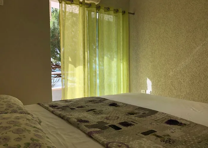 Lejlighed Mali I Robit Beachfront